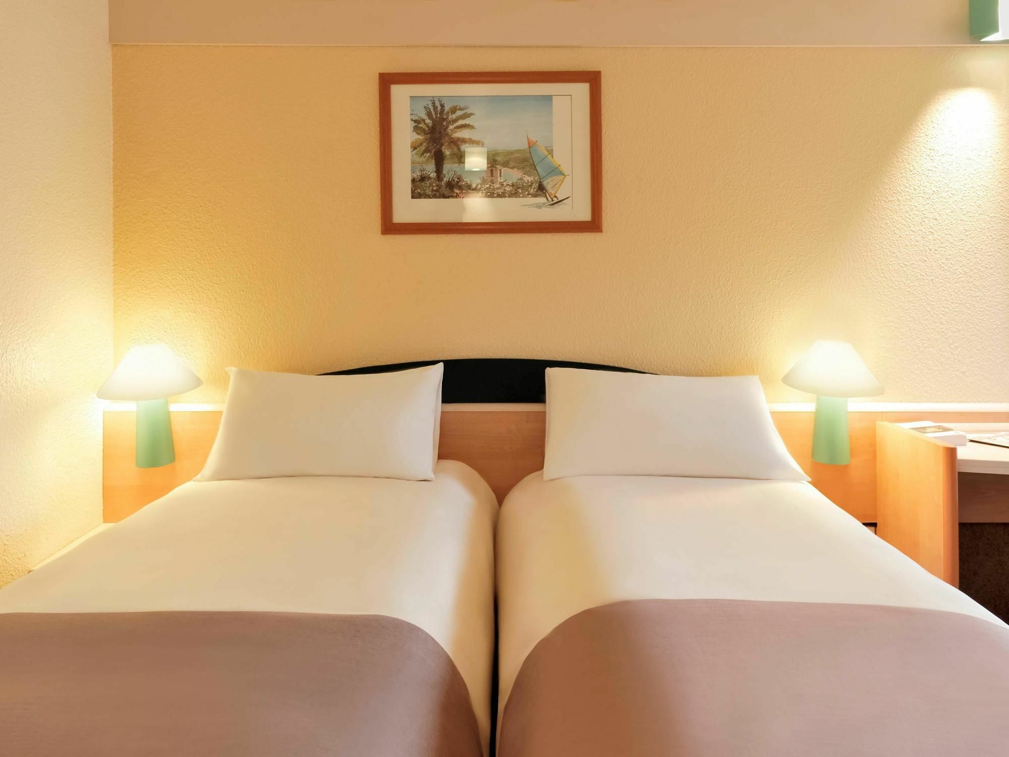 Ibis Styles Boulogne Sur Mer Centre Cathedrale Eksteriør bilde